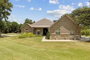 3860 Legend Trl, Granbury, TX 76049 - Photo 1