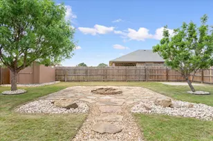 9448 Centennial Dr, Waco, TX 76708 - Photo 5