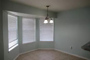 6910 Sayle St, Greenville, TX 75402 - Photo 7