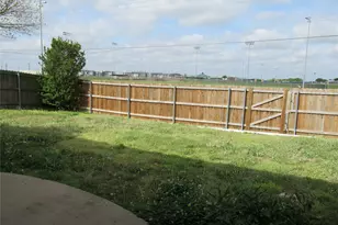 6910 Sayle St, Greenville, TX 75402 - Photo 9