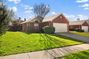 1418 Deville Cir, Garland, TX 75043 - Photo 3