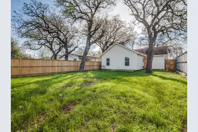 4311 Metropolitan Avenue, Dallas, TX 75210 - Photo 25