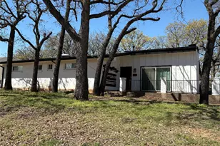 1121 Wade Dr, Bedford, TX 76022 - Photo 1