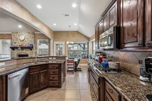 13335 Chittamwood Ln, Frisco, TX 75035 - Photo 7