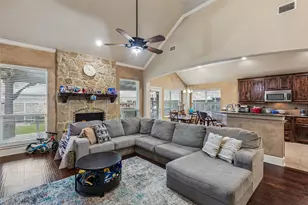 13335 Chittamwood Ln, Frisco, TX 75035 - Photo 5