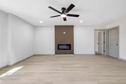 1207 Glynn Oaks Drive, Arlington, TX 76010 - Photo 7