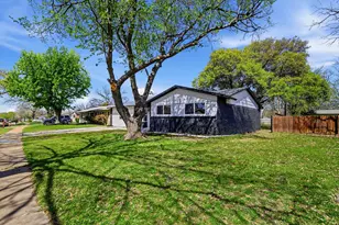 1207 Glynn Oaks Dr, Arlington, TX 76010 - Photo 17