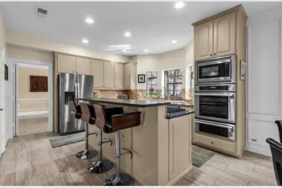 140 Creekside Drive, Double Oak, TX 75077 - Photo 11