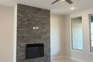 1832 Noble Ct, Grand Prairie, TX 75052 - Photo 3