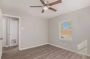 406 Dawson Cir, Grand Prairie, TX 75051 - Photo 19