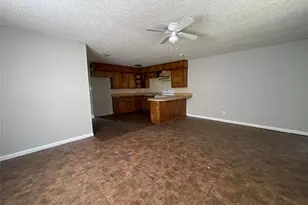 105 Effie Ln, Weatherford, TX 76088 - Photo 3