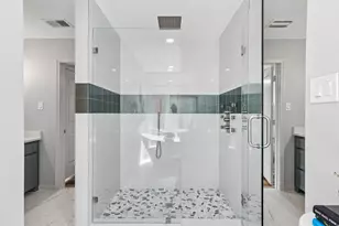 8115 Old Moss Rd, Dallas, TX 75231 - Photo 19