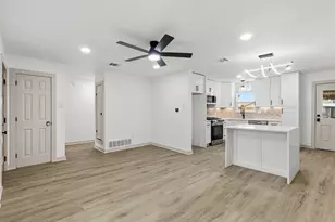 8442 Campanella Dr, Dallas, TX 75243 - Photo 15