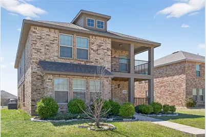 2256 Spring Hollow Dr, Lancaster, TX 75134 - Photo 3