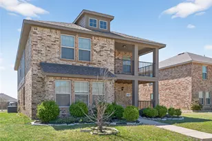 2256 Spring Hollow Dr, Lancaster, TX 75134 - Photo 3