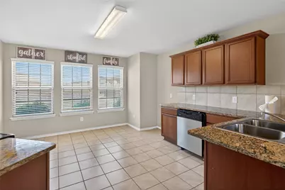 2256 Spring Hollow Dr, Lancaster, TX 75134 - Photo 11