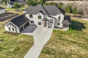 209 Avery Ln, Gunter, TX 75058 - Photo 1