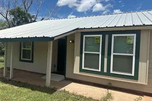 101 Seminole St, Tye, TX 79563 - Photo 7