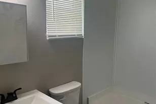 101 Seminole St, Tye, TX 79563 - Photo 21