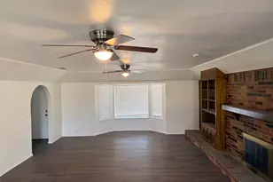 520 Baker Dr, Hurst, TX 76054 - Photo 5