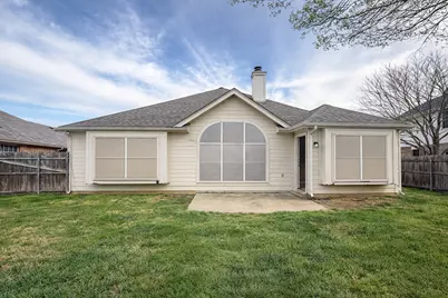 2516 Fairway View Drive, Burleson, TX 76028 - Photo 11