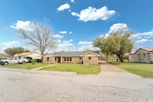 1405 W Wheeler St, Breckenridge, TX 76424 - Photo 35