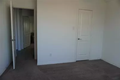 2046 Hollowcreek Trail, Lewisville, TX 75010 - Photo 23