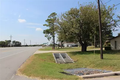 520 S Highway 377, Pilot Point, TX 76258 - Photo 21