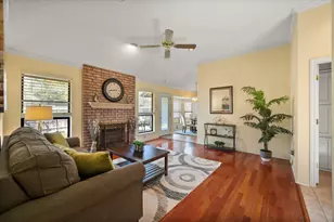 2207 Hunter View Ct, Arlington, TX 76013 - Photo 1