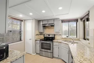 2736 Meadow Harvest Ln, Dallas, TX 75237 - Photo 5