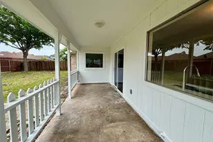 1153 Tracy Ln, Lancaster, TX 75134 - Photo 9