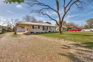 107 W Adkins St, Seagoville, TX 75159 - Photo 3