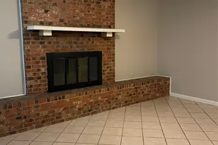 2111 W Pearl St, Granbury, TX 76048 - Photo 3