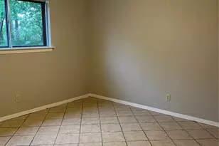 2111 W Pearl St, Granbury, TX 76048 - Photo 11