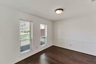 204 Willowcrest Dr, Garland, TX 75040 - Photo 5