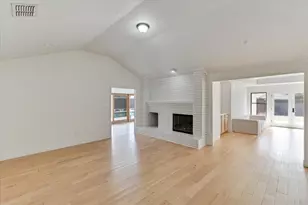 204 Willowcrest Dr, Garland, TX 75040 - Photo 9