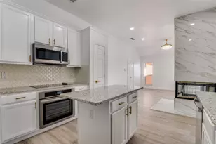 322 E Hillcroft Dr, Duncanville, TX 75137 - Photo 11