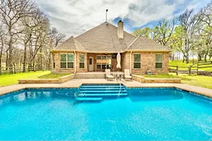 137 N Natural Spring Ln, Azle, TX 76020 - Photo 3