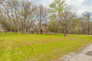 137 N Natural Spring Ln, Azle, TX 76020 - Photo 5