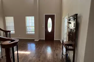 1803 E Branch Hollow Dr, Carrollton, TX 75007 - Photo 3