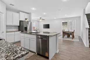 8125 Danny Scarth Ln, Fort Worth, TX 76120 - Photo 7