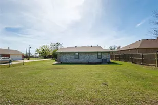420 Roosevelt Ave, Terrell, TX 75160 - Photo 25