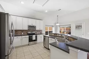 7716 Ravenhill Dr, Frisco, TX 75035 - Photo 7