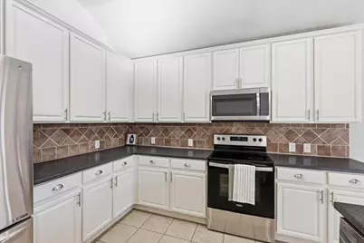 7716 Ravenhill Drive, Frisco, TX 75035 - Photo 9