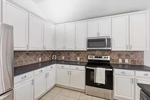 7716 Ravenhill Dr, Frisco, TX 75035 - Photo 9