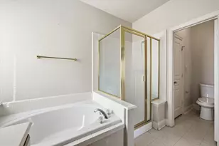 2831 Atrium Dr, Grand Prairie, TX 75052 - Photo 23