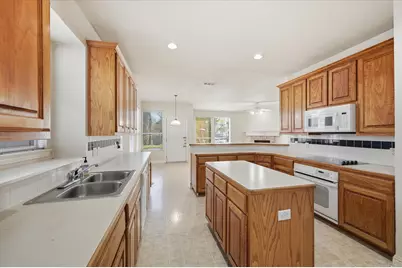 2831 Atrium Drive, Grand Prairie, TX 75052 - Photo 17