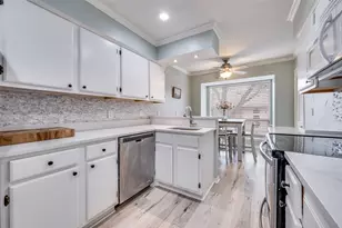 10029 Regal Park Ln, Dallas, TX 75230 - Photo 13