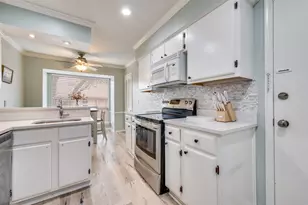 10029 Regal Park Ln, Dallas, TX 75230 - Photo 13