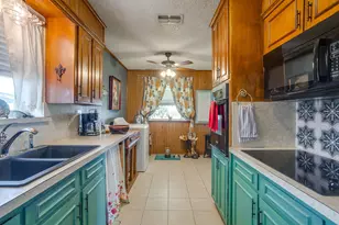 1145 Porter Ct, Granbury, TX 76048 - Photo 9